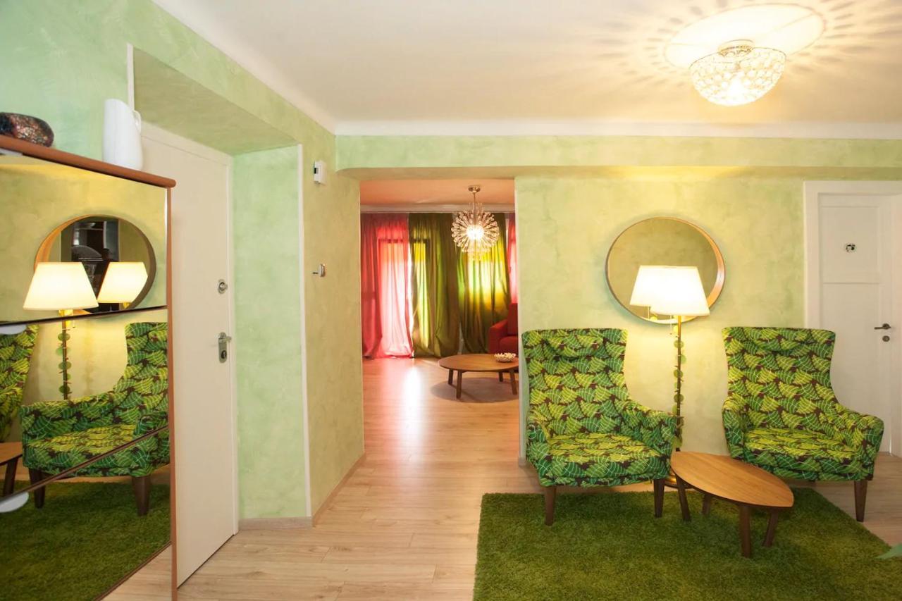 Beach Apartment Butterfly With Sea View Split Exterior photo